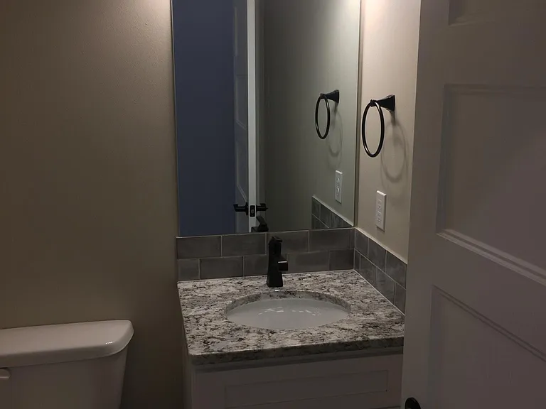 2132 Currant St — Photo 5