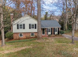 3221 Northampton Dr, Charlotte, NC 28210