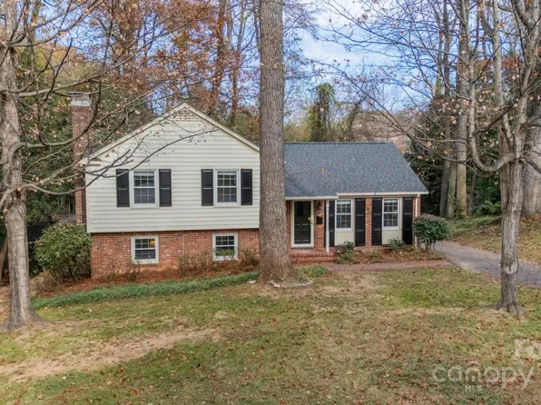 3221 Northampton Dr, Charlotte, NC 28210