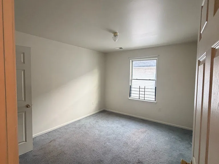 156 Johnson Ave — Photo 20