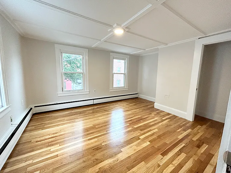 15 Saratoga St #2 — Photo 7