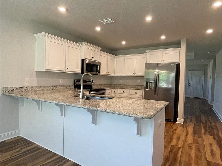 7130 Sonny Dr — Photo 5