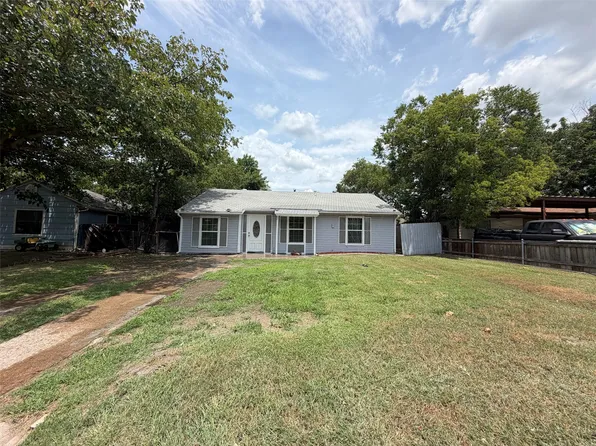714 SW Dallas St, Grand Prairie, TX 75051