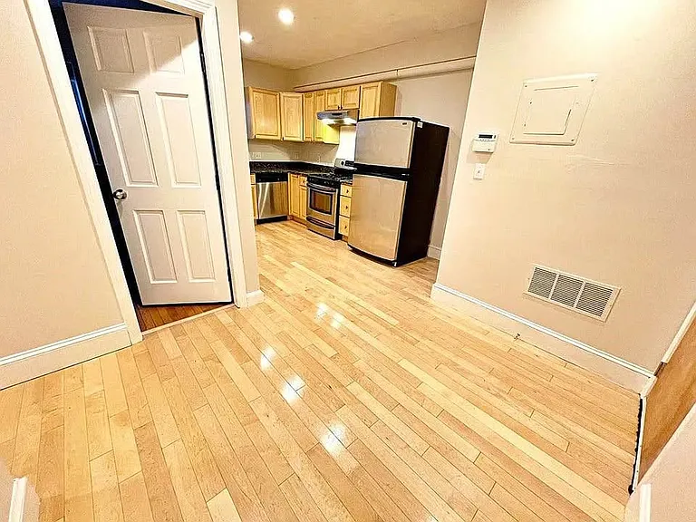 184 Cottage St #101B — Photo 12