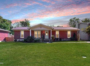 2300 Stephan Ln, Louisville, KY 40214