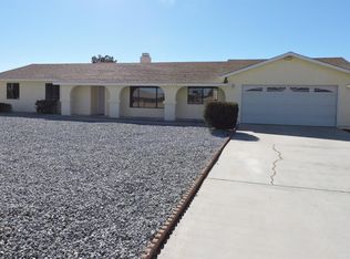 21055 Yucca Loma Rd, Apple Valley, CA 92307