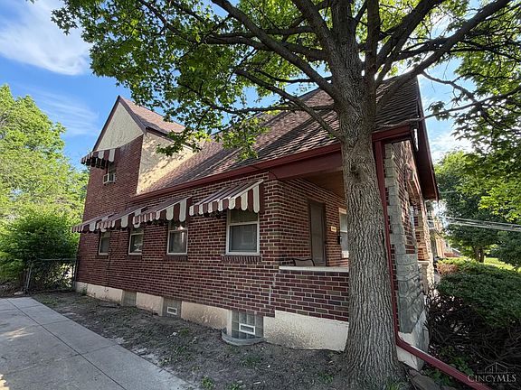 2nd image of 3420 Lumardo Ave
