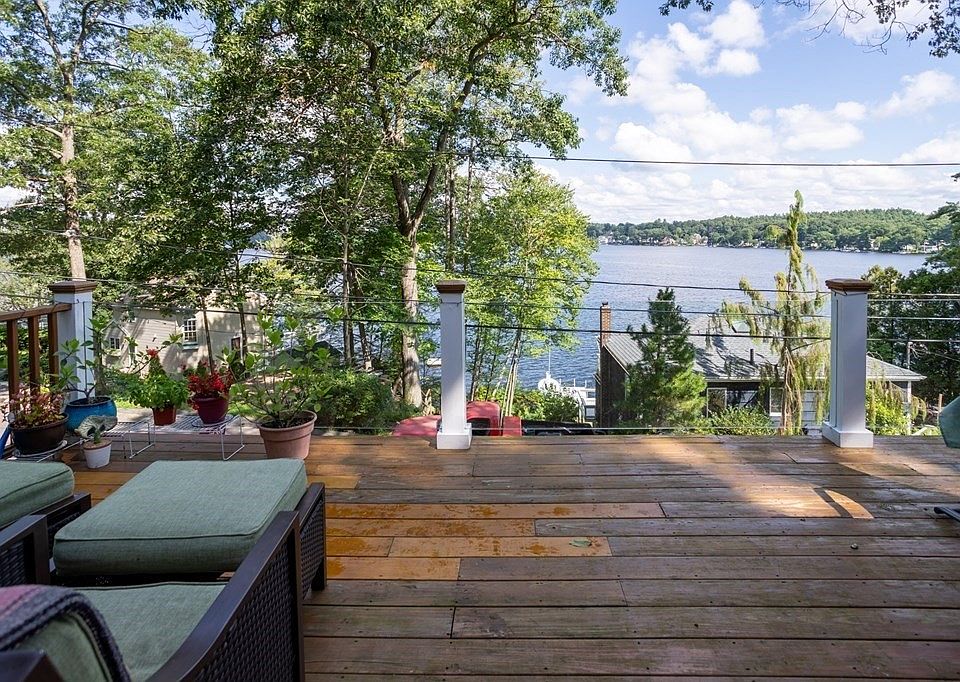 1st image of 16 Lakeshore Dr