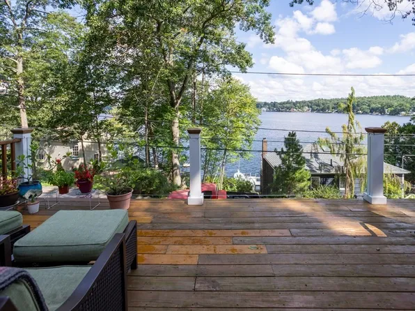 16 Lakeshore Dr, Amesbury, MA 01913