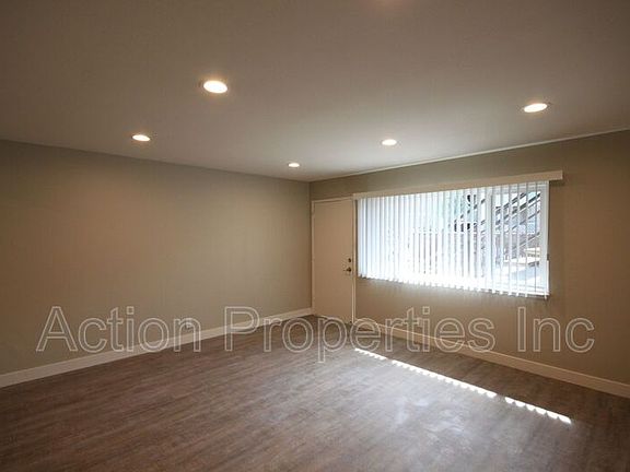 2nd image of 685 Foxtail Dr #1