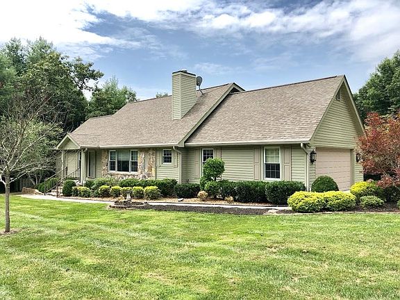 2nd image of 51 Beachwood Ct