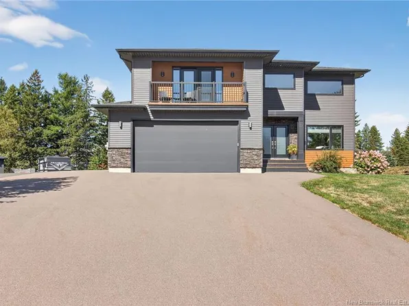 11 Samuel Ct, Dieppe, NB E1A 8S6