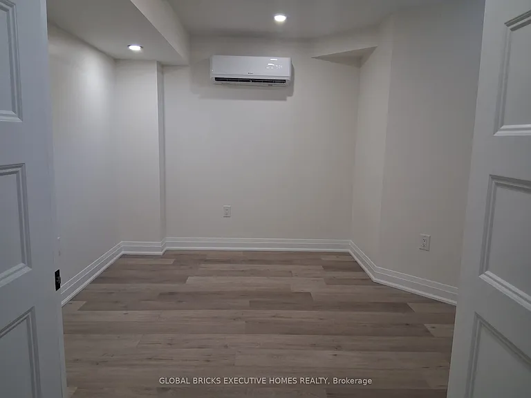 82 Jack Potts Way #BASEMENT — Photo 11