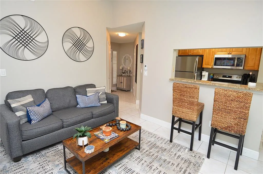 1 bed, 1.0 bath, 822 sqft, $2,000 — Photo 4