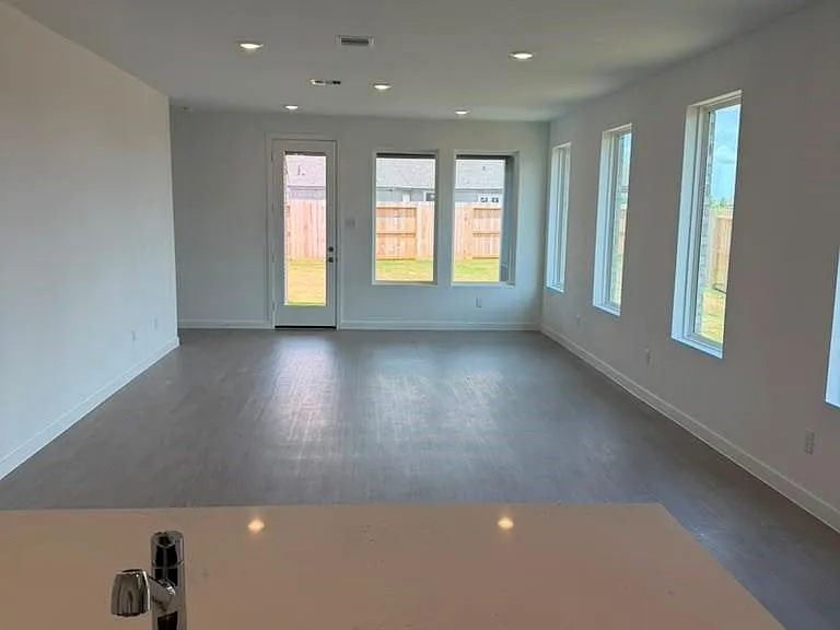 2847 Garden Mdw — Photo 11