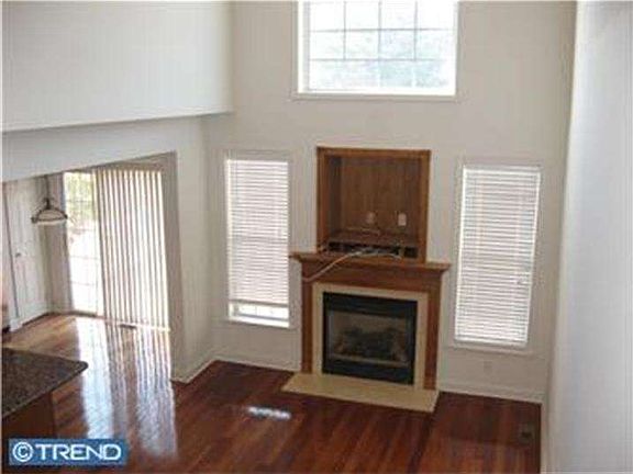 3rd image of 54 Brecknock Ct