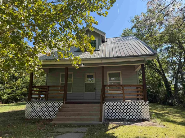 116 S Elm St, Eureka, KS 67045