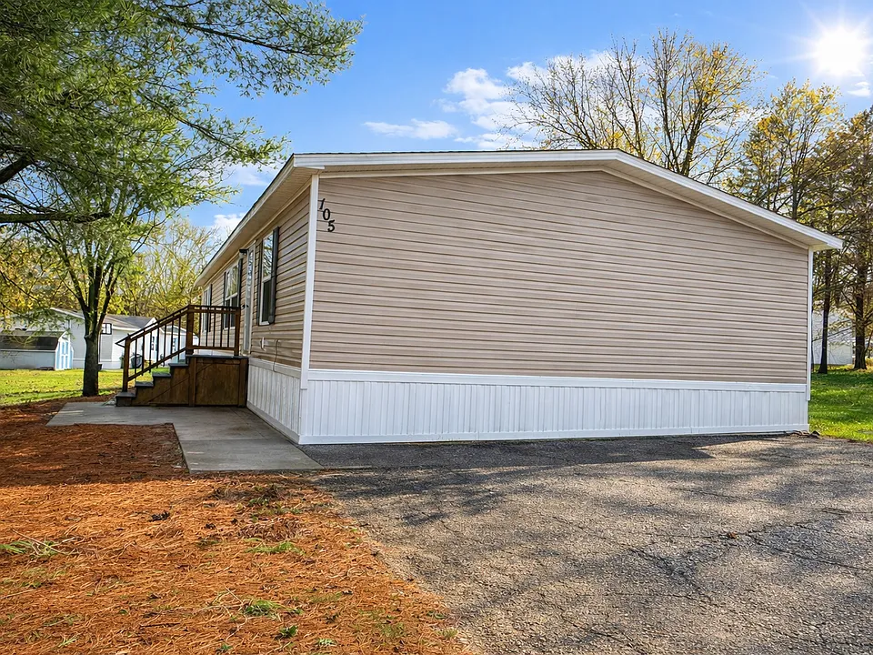 105 Campbell Dr #330