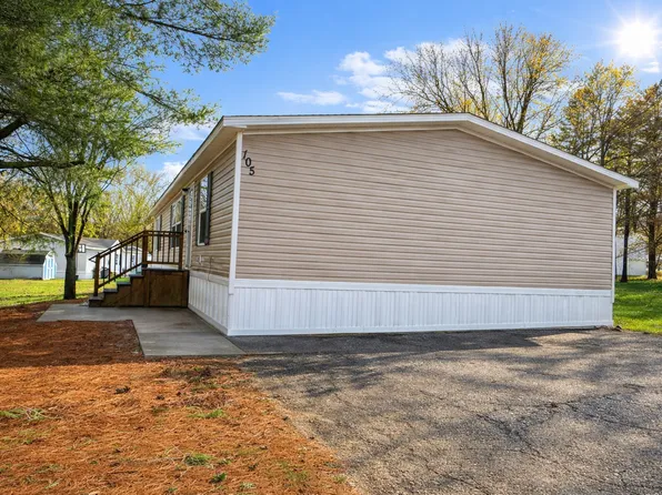 105 Campbell Dr, Battle Creek, MI 49037