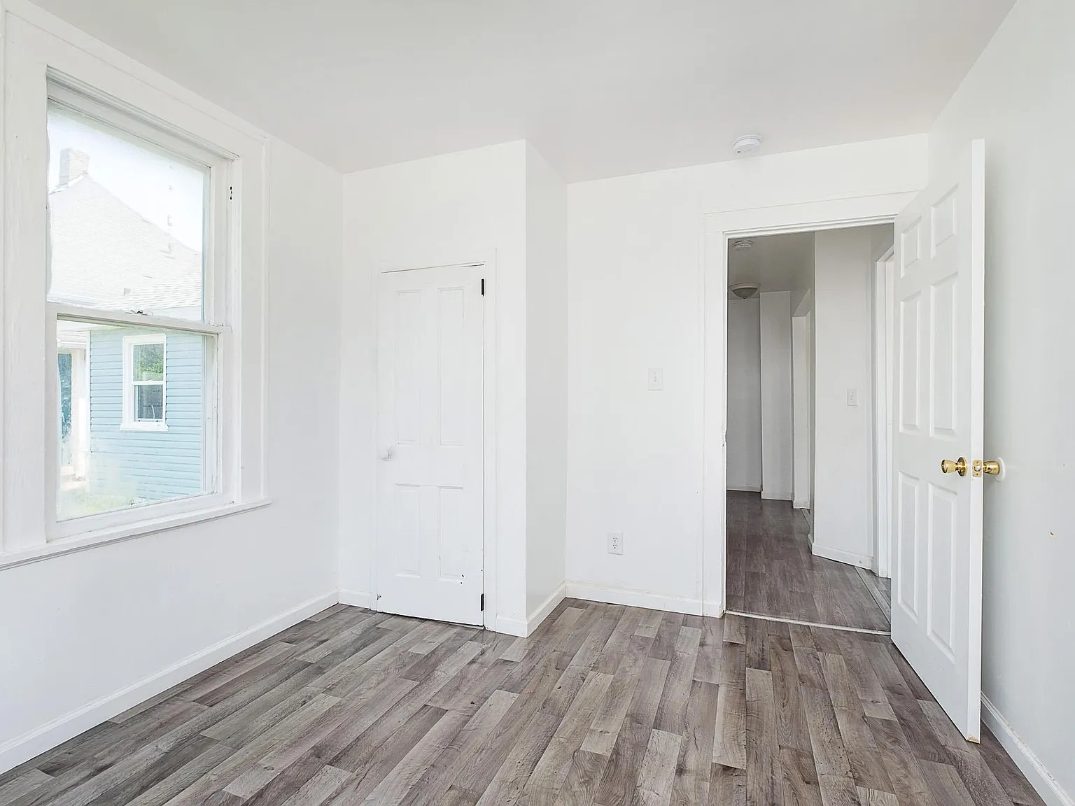 2034 Fletcher St — Photo 4