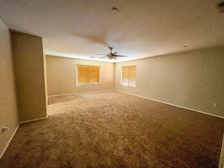 853 W Calle Barbitas — Photo 26