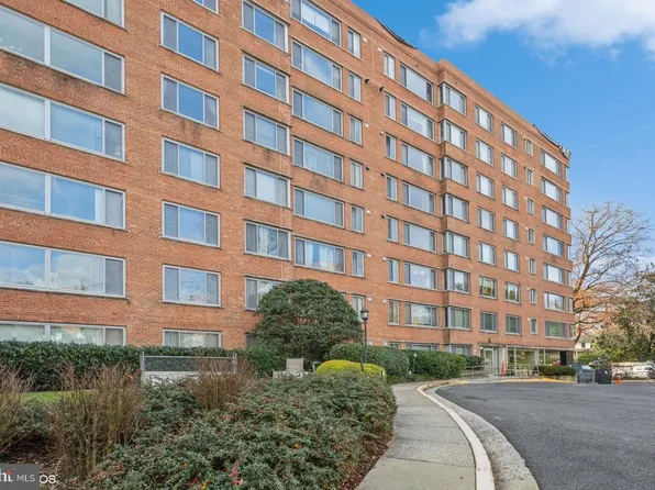4200 Cathedral Ave NW APT 108, Washington, DC 20016