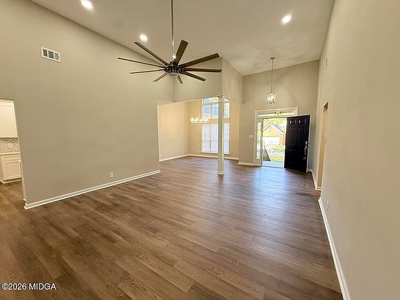 3rd image of 298 Northridge Dr