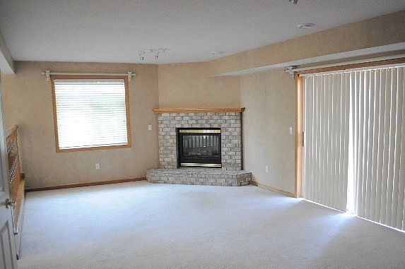 4th image of 1390 Wintergreen Ln
