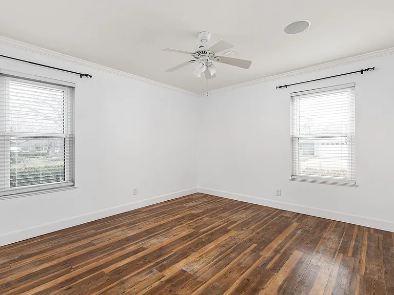 2710 Thrushwood Dr — Photo 28