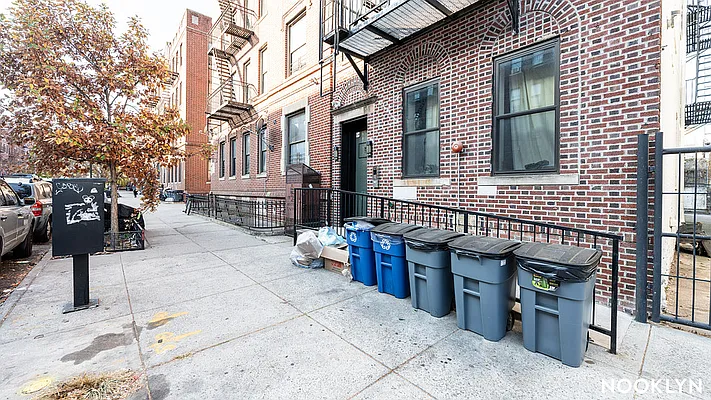 Rented by Nooklyn NYC LLC | media 22