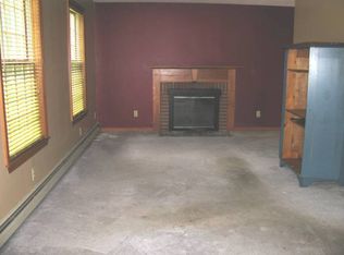 19 Purington Ln, Hampton, NH 03842