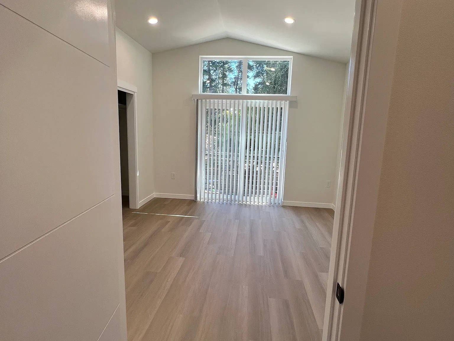 3 bed, 1709 sqft, $3,600 — Photo 3