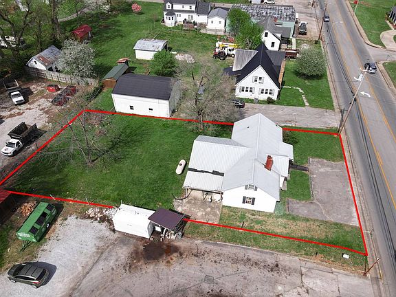 2nd image of 531 N Main St