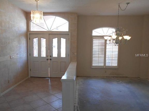 4th image of 523 Old Oak Cir