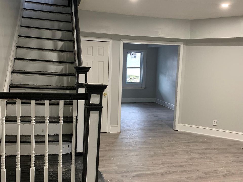 2nd image of 1765 Central Ave