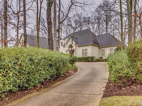 4th image of 1320 Crown Cir