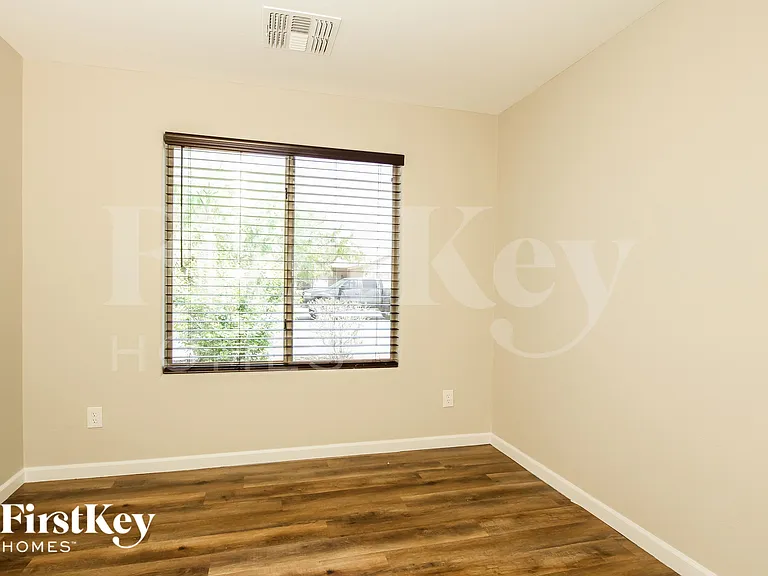 7221 W Marlette Ave — Photo 10