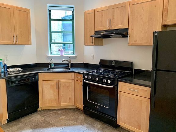 3rd image of 639 Grand Ave APT 4B