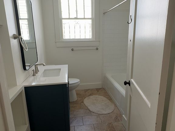 5th image of 2028 Ovid St