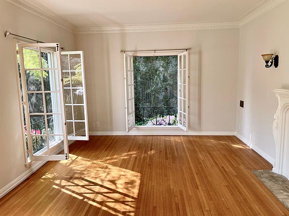 3rd image of 233 S Elm Dr