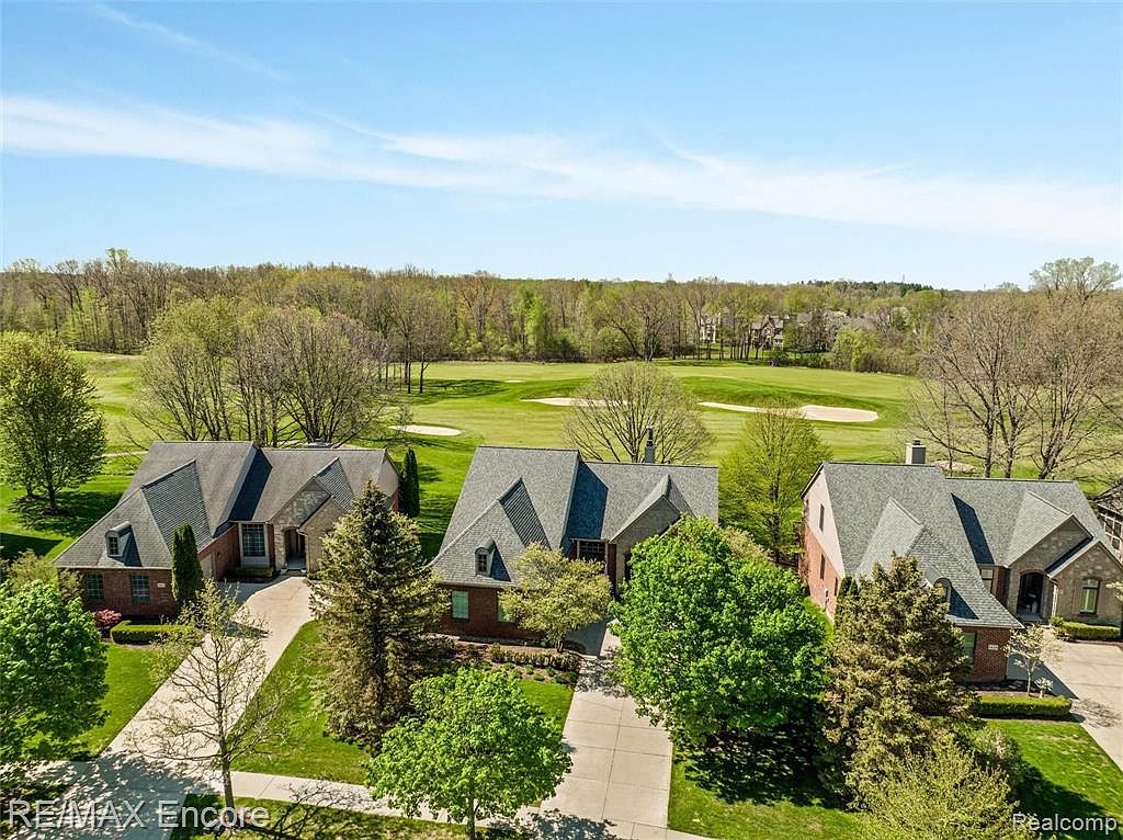 4616 Oakhurst Ridge Rd, Clarkston, MI 48348 Zillow