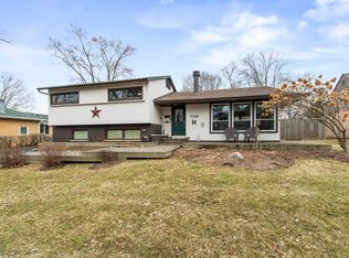 739 Meadow Ln, Barrington, IL 60010