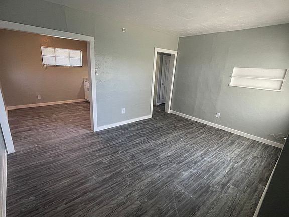 4th image of 2122 N Forgeus Ave #C