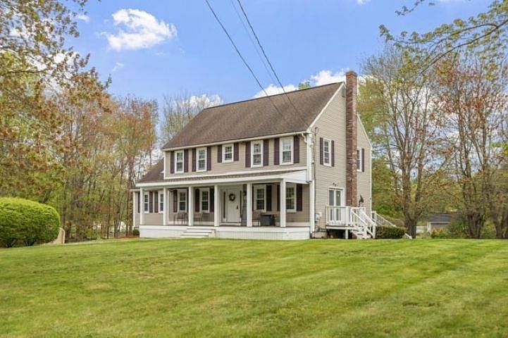 1st image of 32 Amberwood Drive