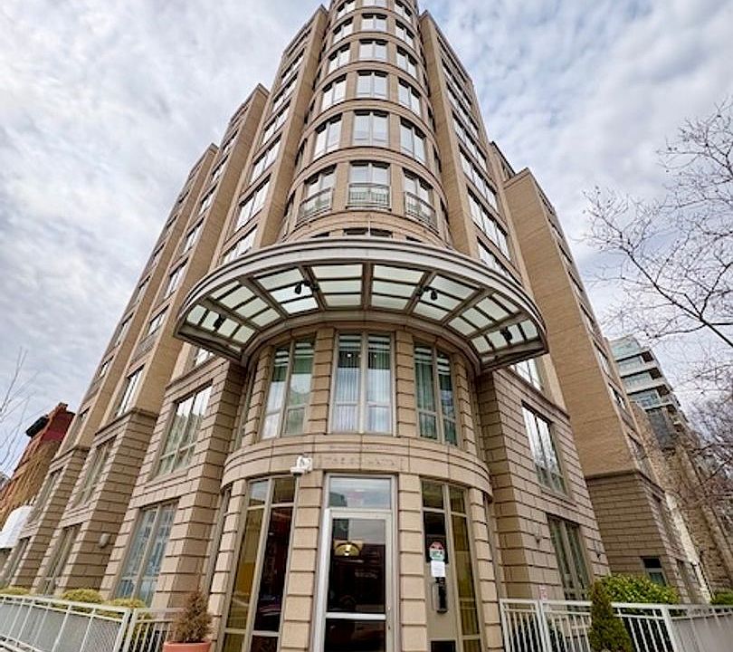 1st image of 301 Massachusetts Ave #1002