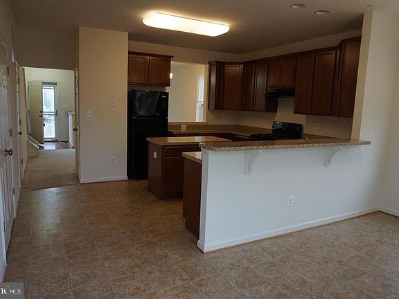 2nd image of 46390 Shining Willow Ln #70