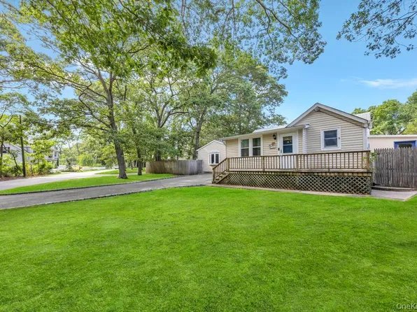 75 E Shore Drive, Patchogue, NY 11772