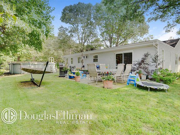 4th image of 31 Anne Dr