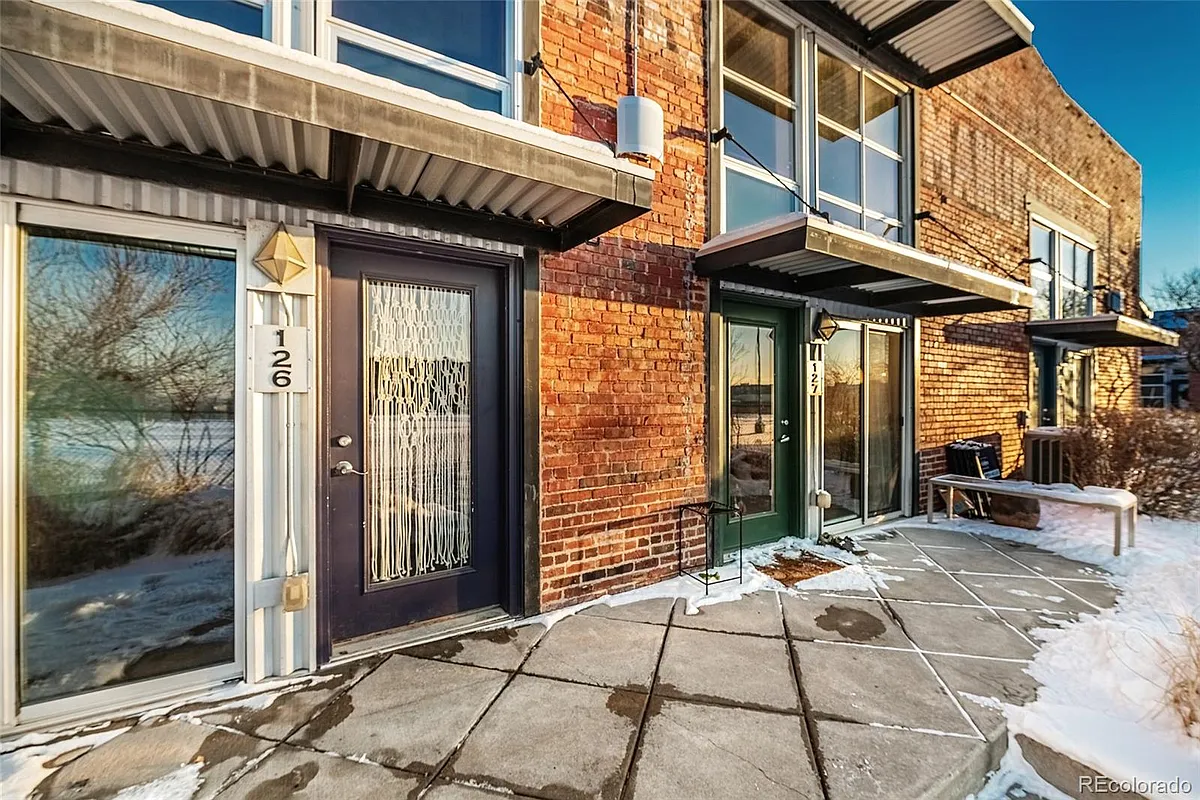 Building Photo - 3033 Blake St #126