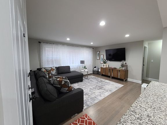 3rd image of 8636 Grand Ave APT 2A